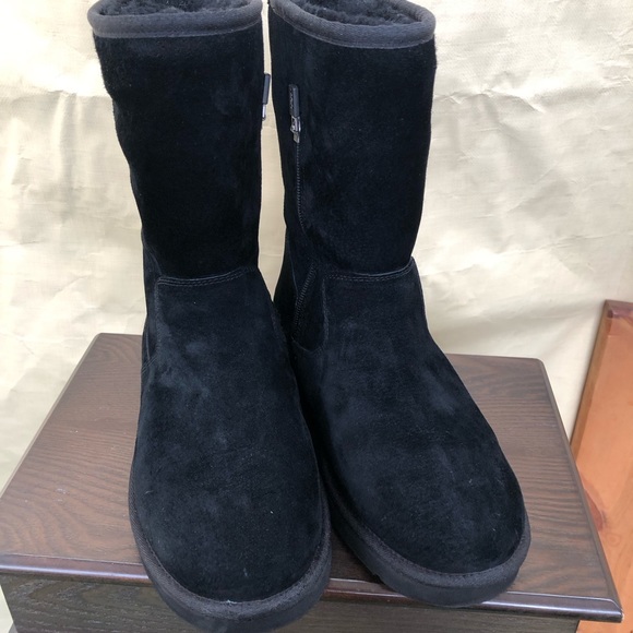 UGG BOOTS….. size 9….black color - Picture 10 of 12